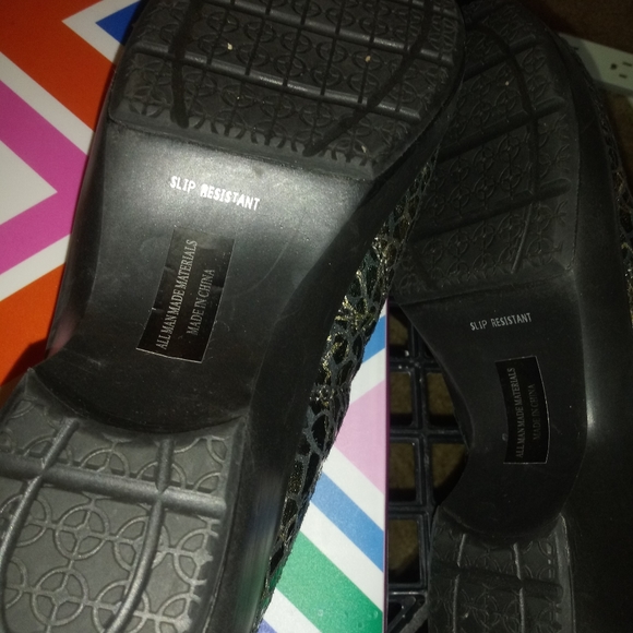 slip resistant women's mule clogg shoes - Picture 5 of 5